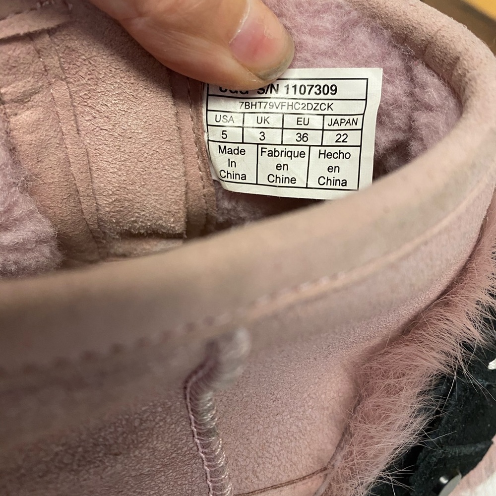 UGG Pink Fur ankle Boots Youth Sz:4 Women’s sz:6 - Picture 4 of 7